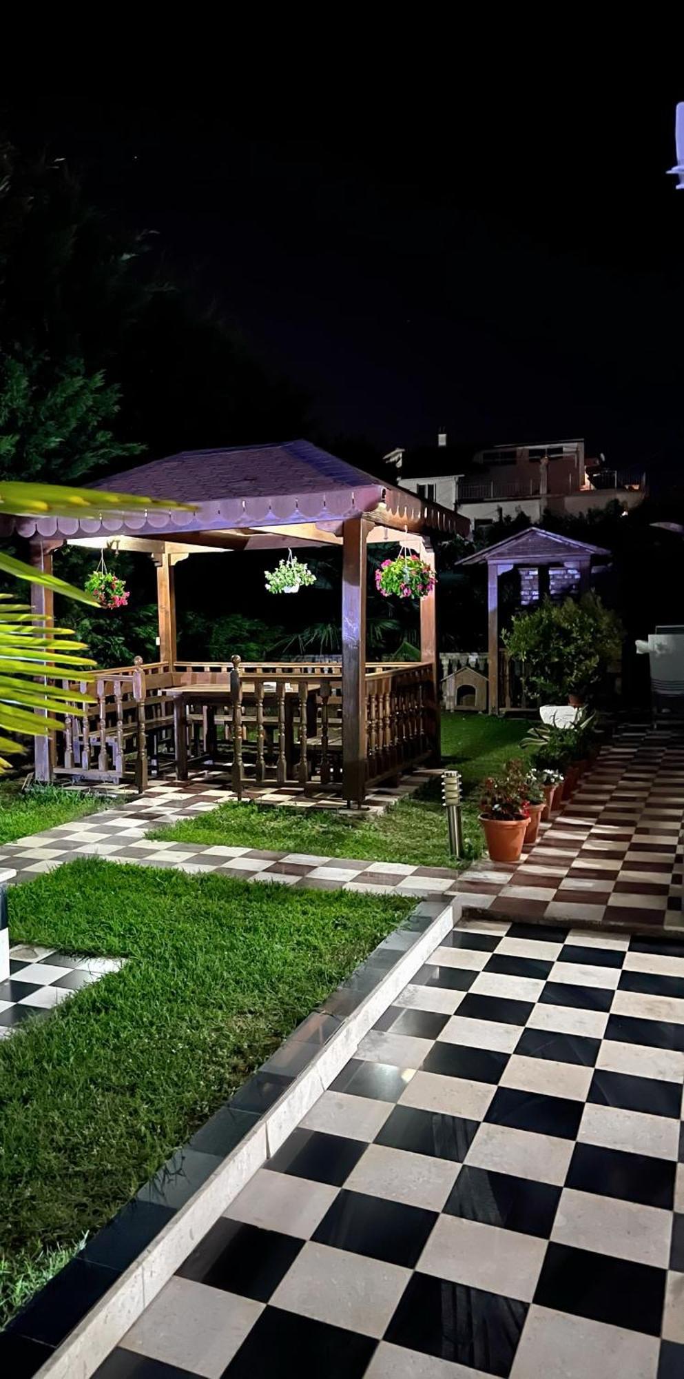Guest House Pulake Μπεράτ Εξωτερικό φωτογραφία